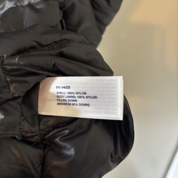 GAP Womens Black Puffer Vest Down Quilted Sleeveless Zip Pockets Sz Medium - Picture 5 of 11